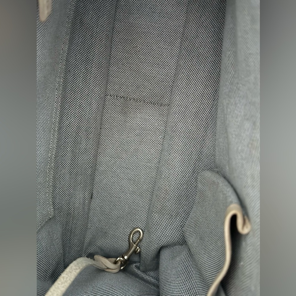 EUC Dooney & Bourke Signature Satchel Tote  Tan Canvas w/ Leather Trim - Picture 10 of 12